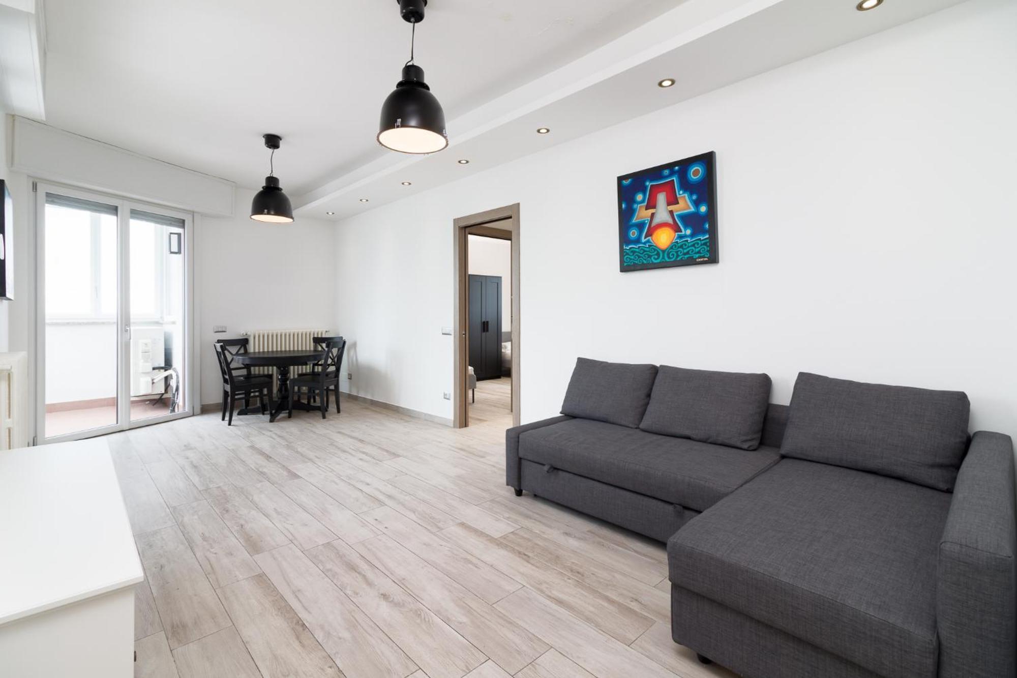 Appartamento Nuovissimo Attico 17esimo Piano, 10 Posti Letto Milano